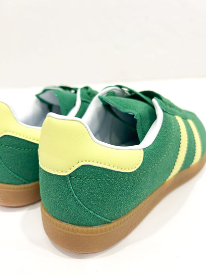 Huckle Stripe Sneakers Green