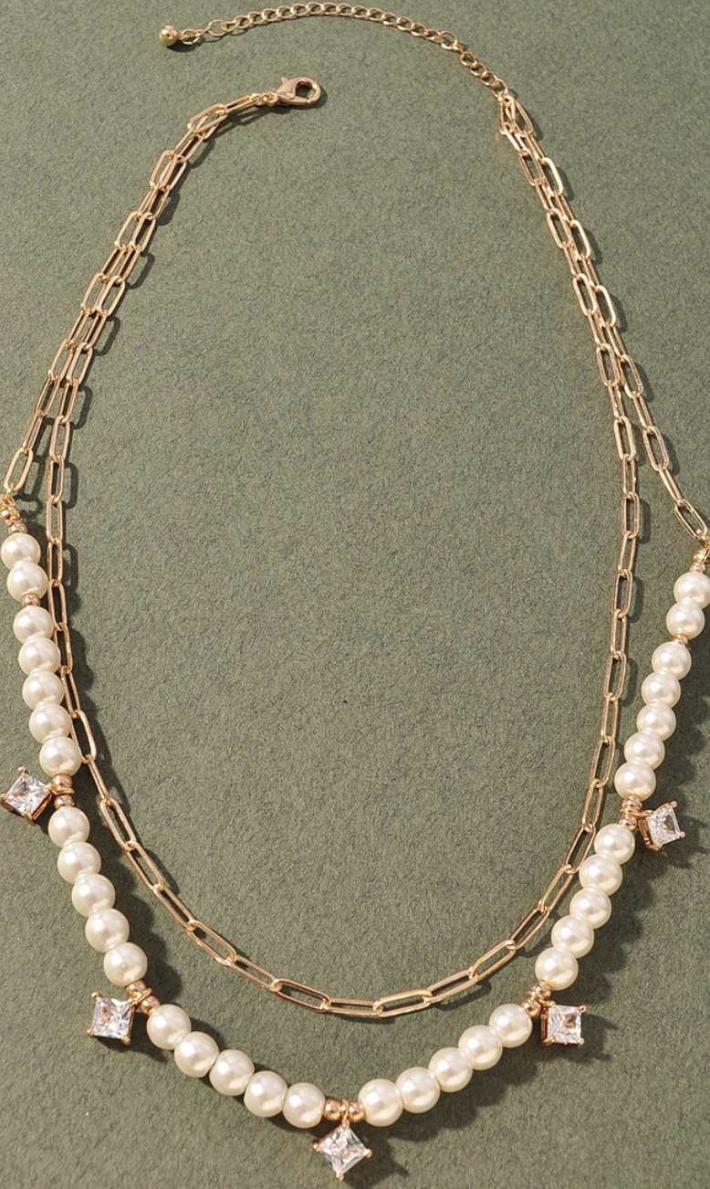 Glass Pearl Layer Necklace