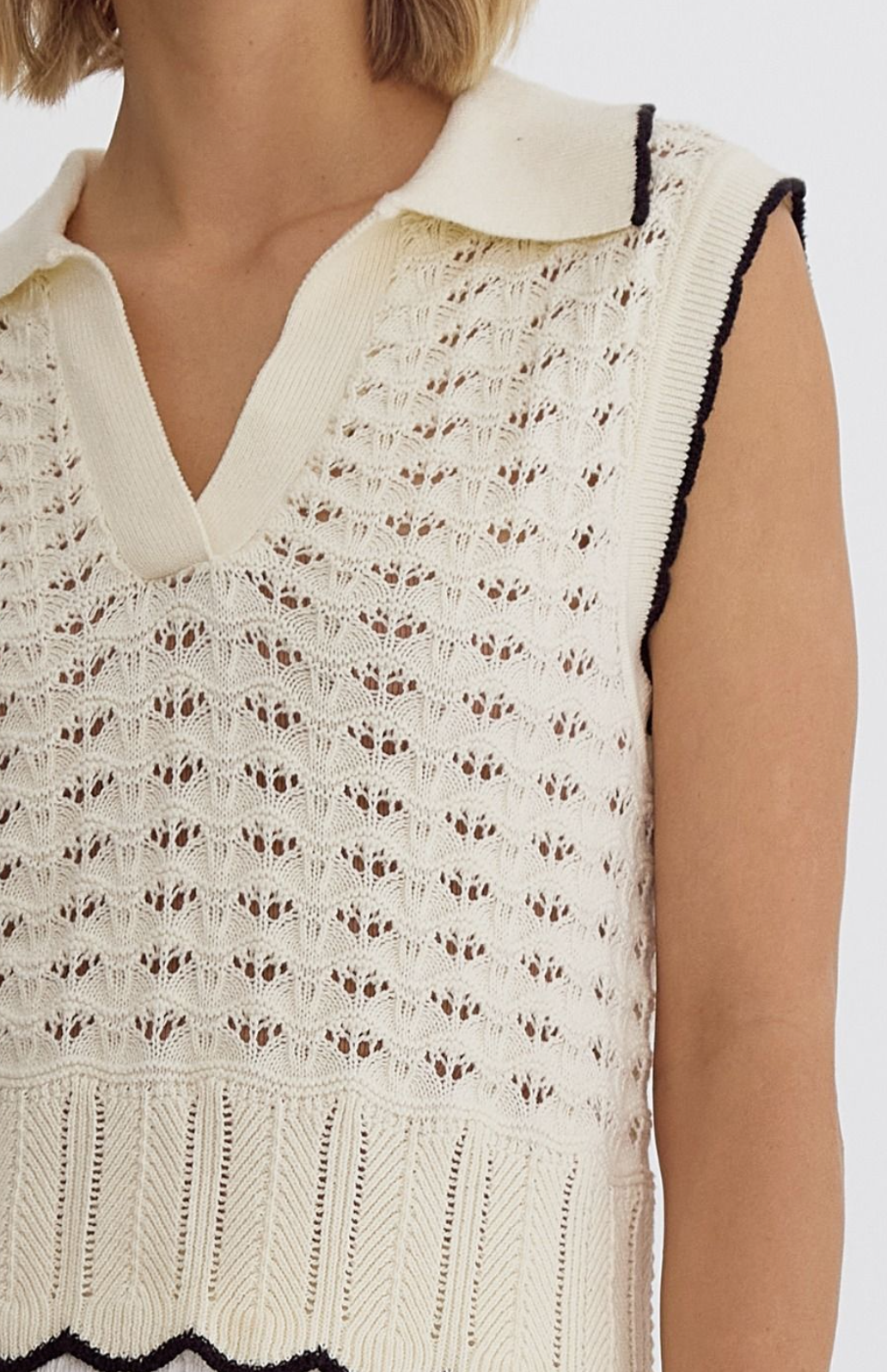 Scallop Sweater Vest Cream