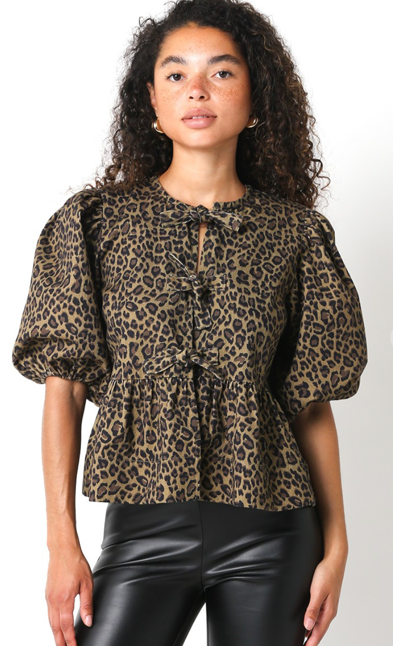 Leopard Front Ties Top