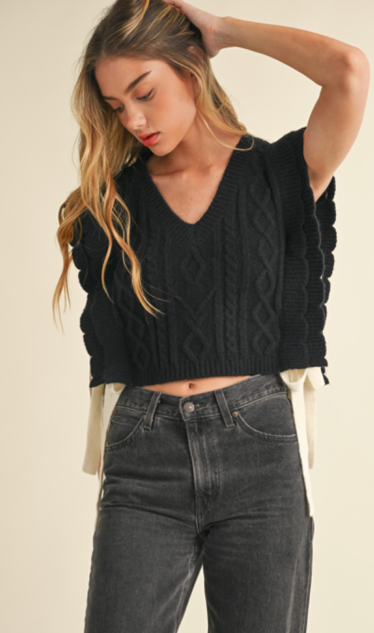 Scallop Side Bow Sweater Black