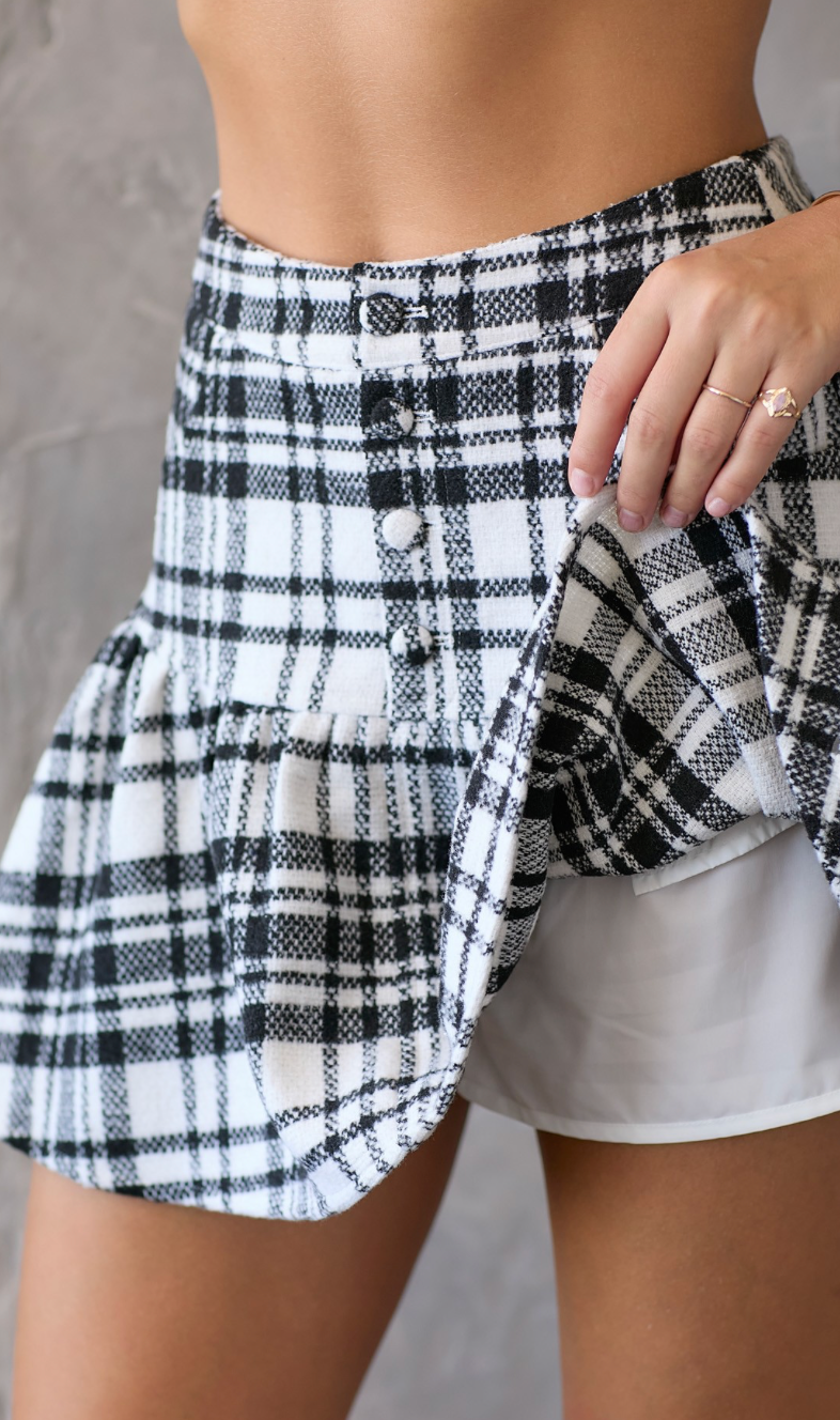 Black/White Plaid Ruffle Skort