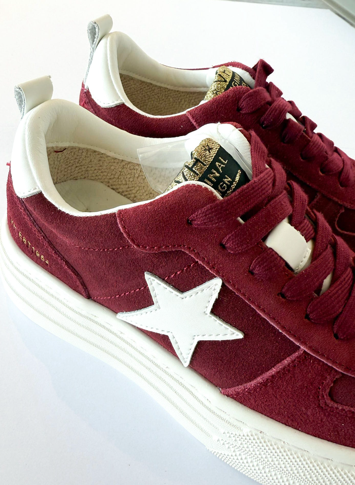 Vintage Havana Hunter Maroon Sneakers