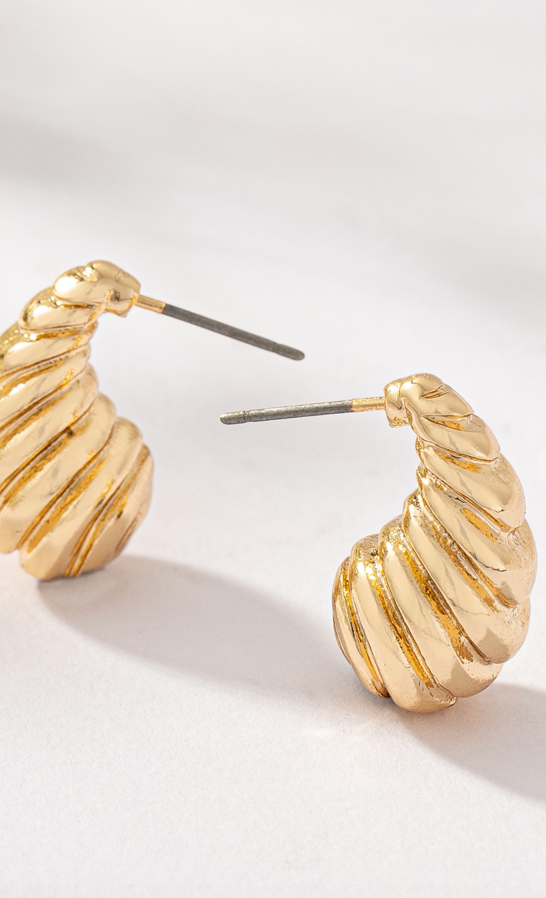 Rippled Teardrop Studs